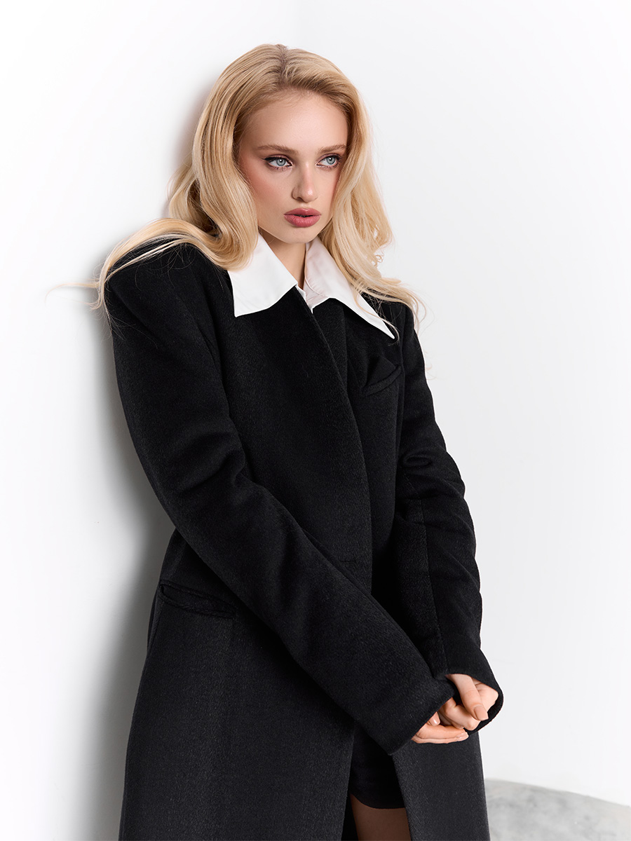 Пальто міді двобортне чорного кольору утеплене 1