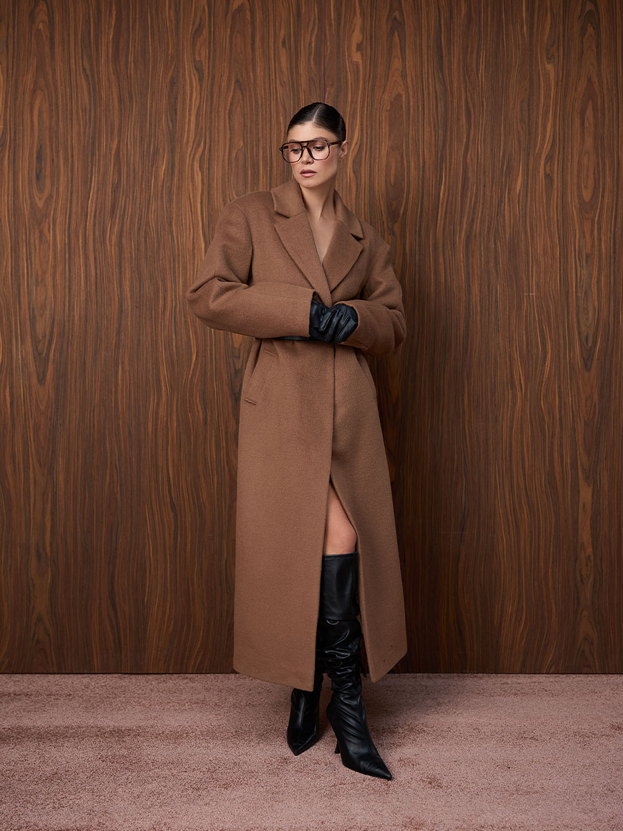 Пальто міді бежевого кольору утеплене з відкладним коміром у комплекті ремінь 6