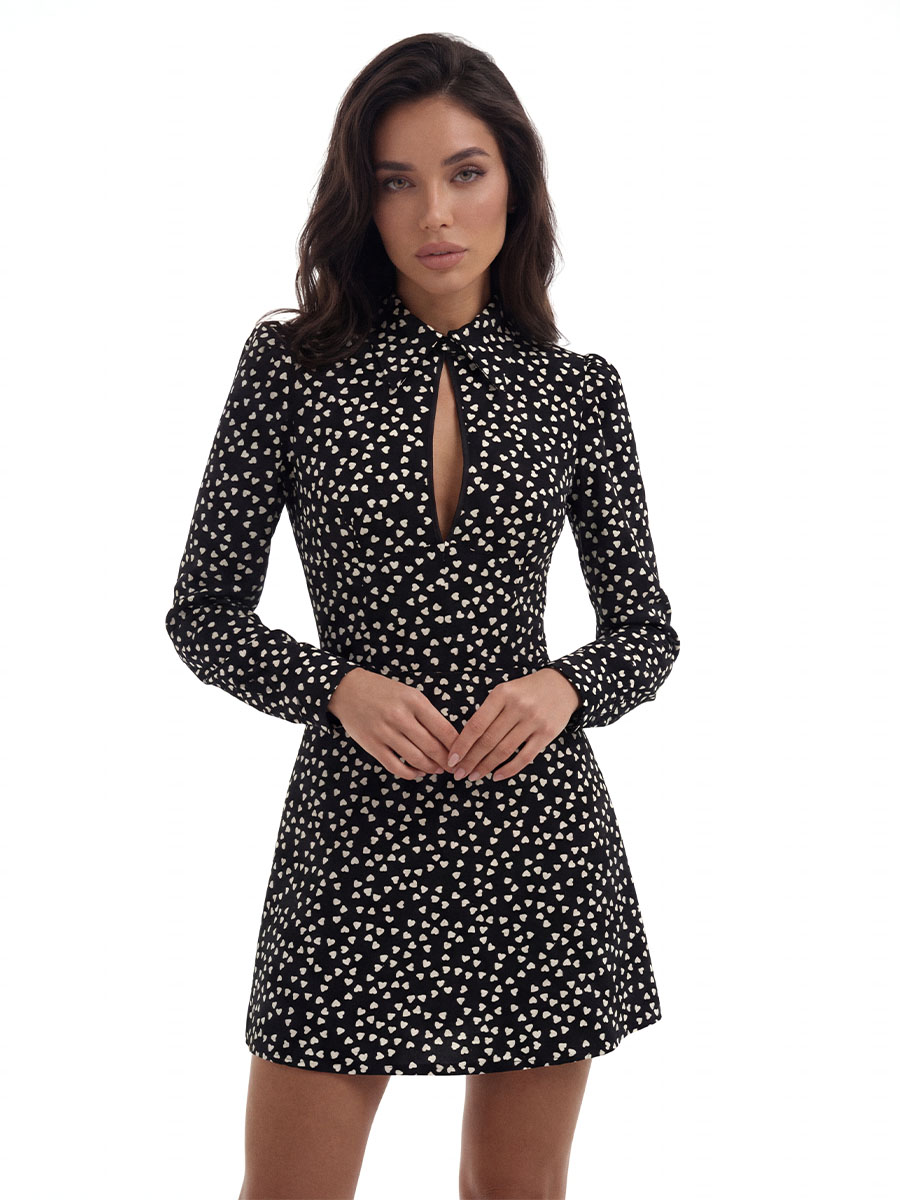 Сукня міні чорного кольору з об'ємним рукавом 1