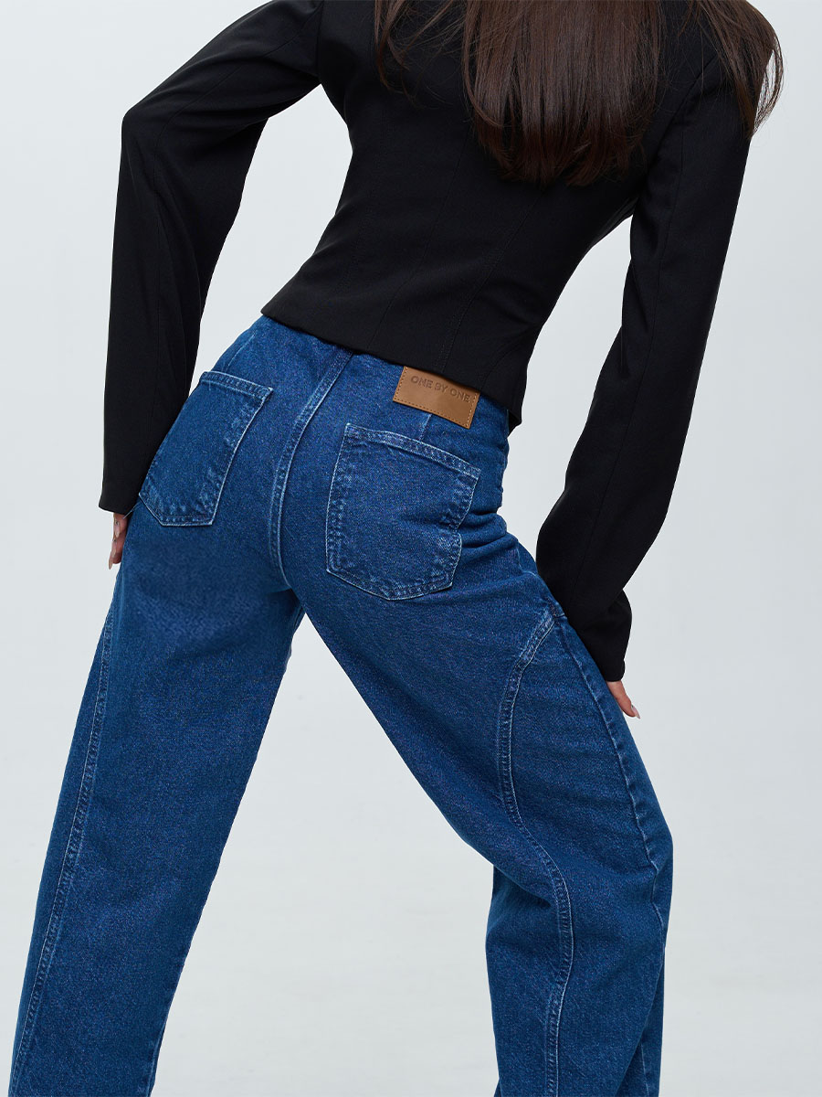 Жакет чорного кольору з відстрочками та фігурним низом 1