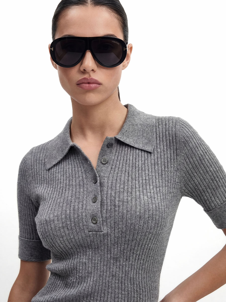 Футболка-поло сірого кольору комір на ґудзиках 1