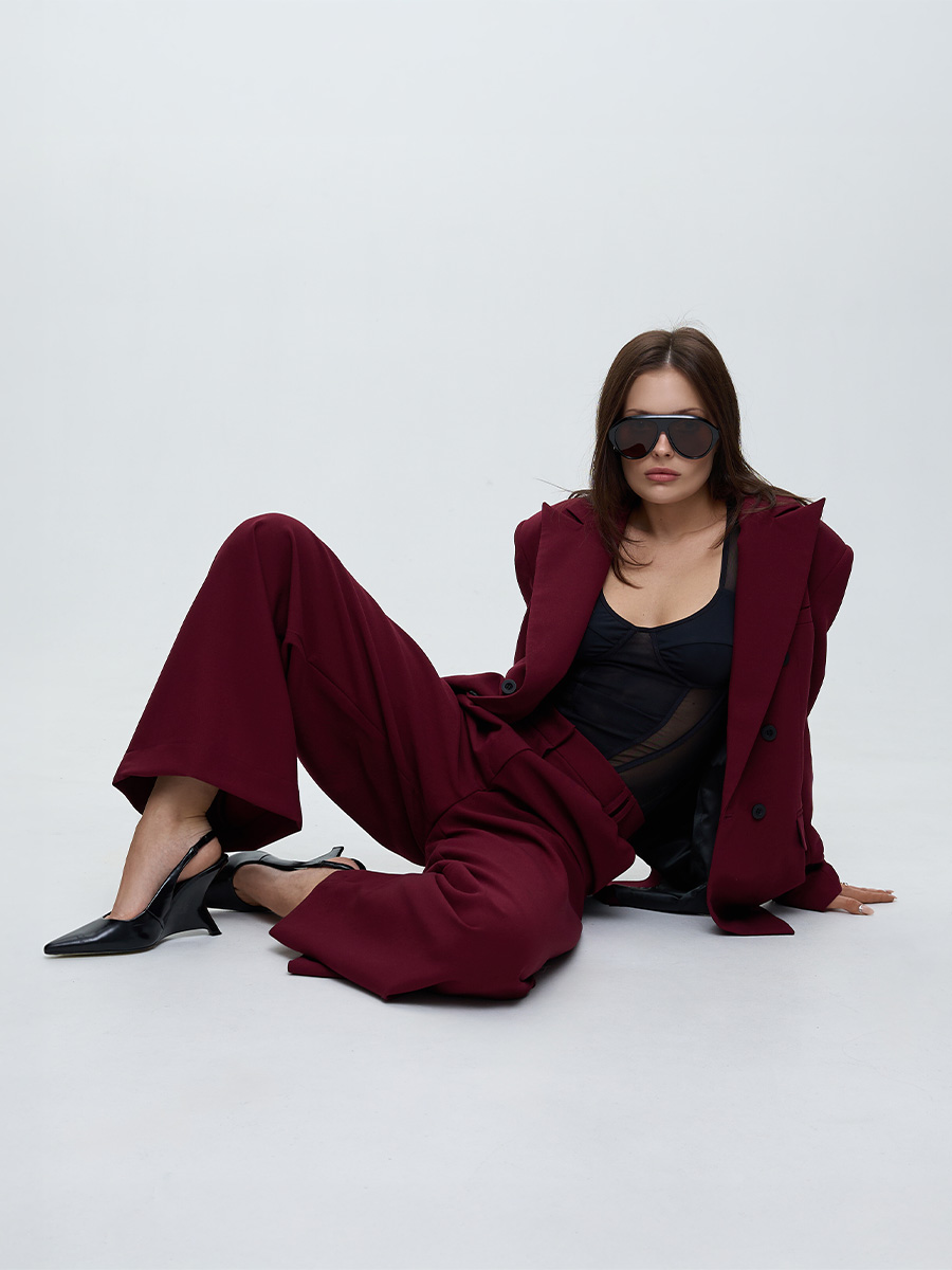 Штани широкого крою бордового кольору 1