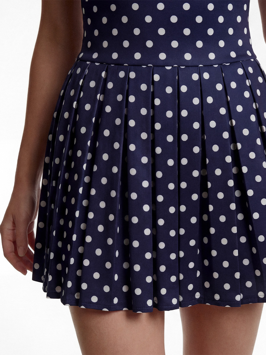 Сукня міні синього кольору в білий горох зі складками 2