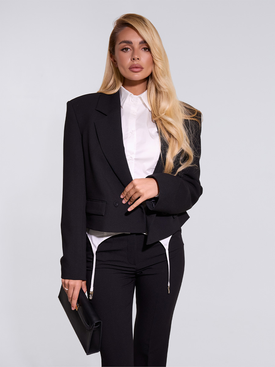 Жакет двобортний чорного кольору з клапанами 3