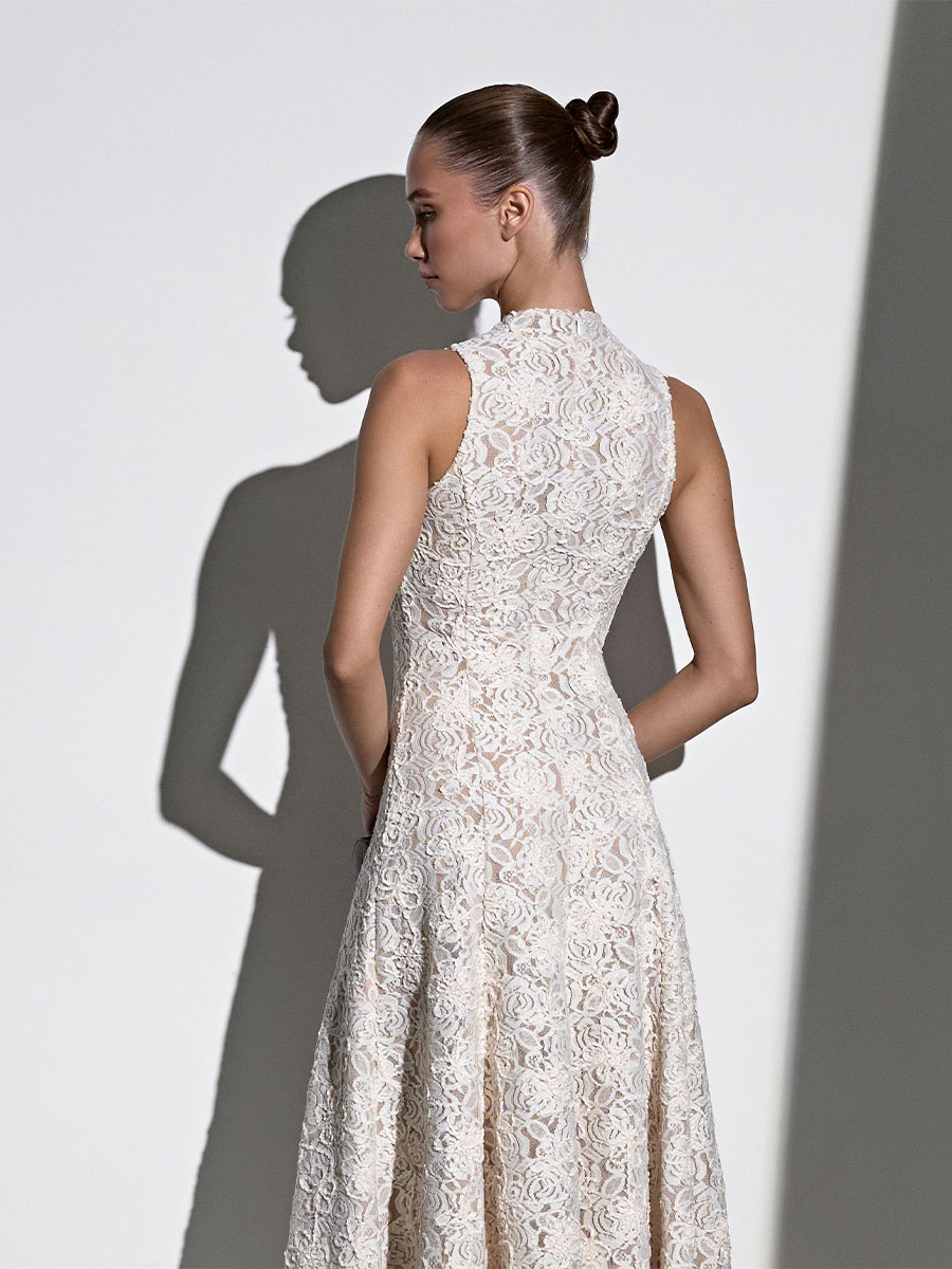 Сукня міді молочного кольору з мережива 1