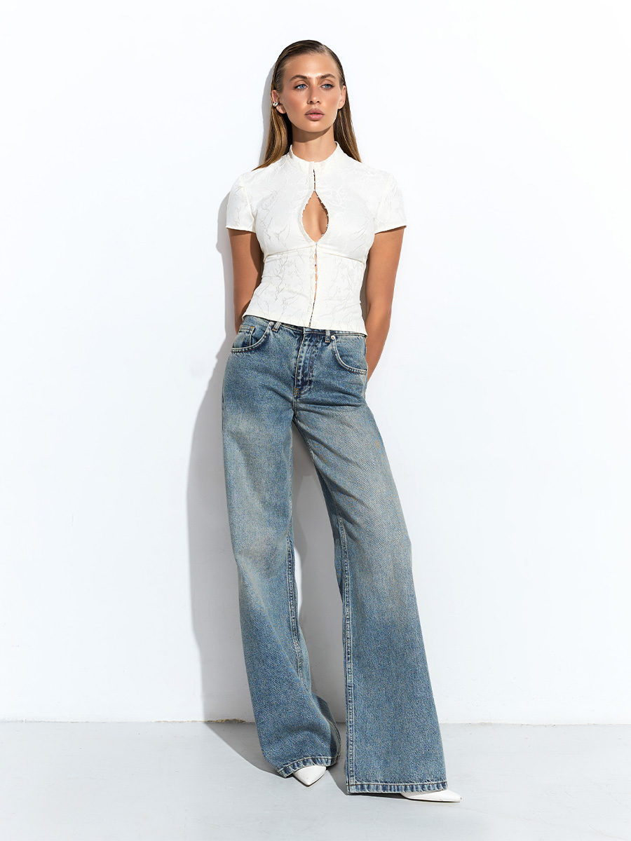 Футболка молочного кольору з жаккарда із застібками 1