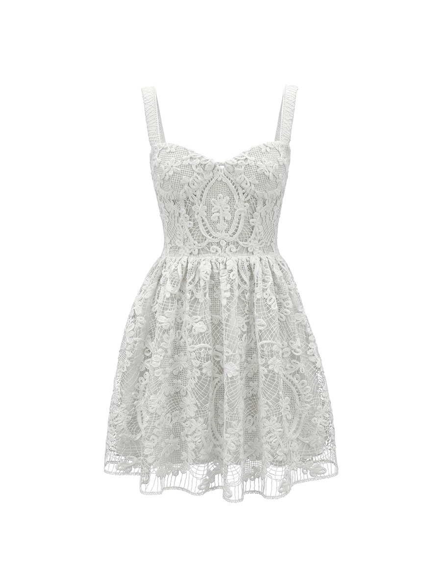 Сукня міні білого кольору на бретелях з мереживом на сітці 1
