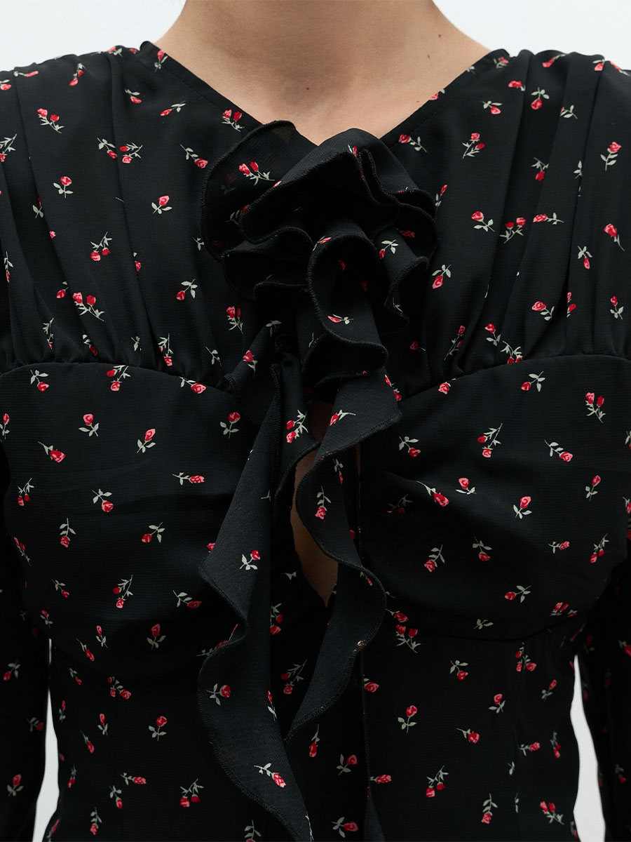 Сукня міні чорного кольору у троянди зі збіркою на стегнах 5