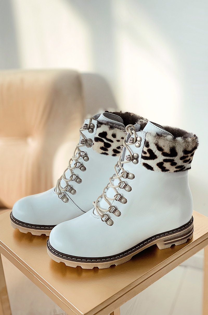 Ботинки зимние «Лео» белого цвета 1
